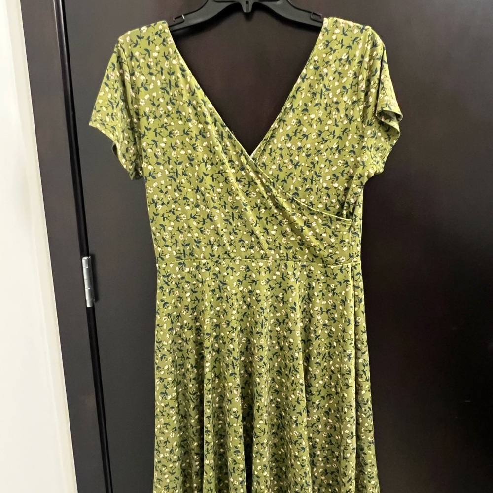 Kaileigh Floral Green/Blue Knit Dress - Picture 3 of 3